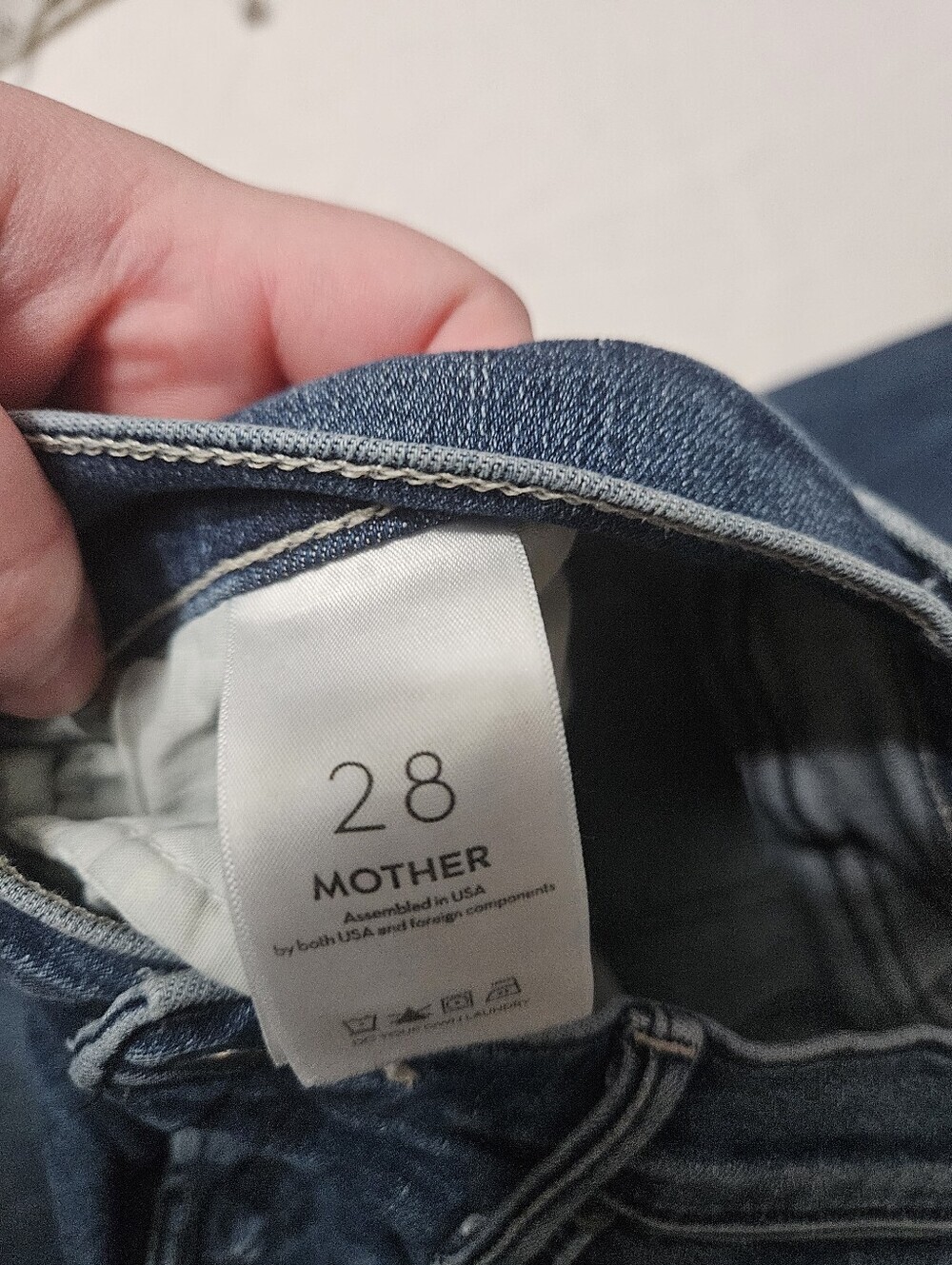 Mother The Mid Rise Dazzler Ankle Fray Cropped Jeans Size 28! - Picture 5 of 11